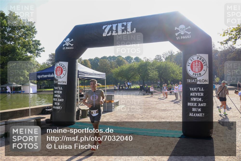 08.09.2024 - Stadtparktriathlon Luisa Fischer http://msf.ph/oto/7032040 08.09.2024 09:43:54 Ziel 42 meine-sportfotos.de