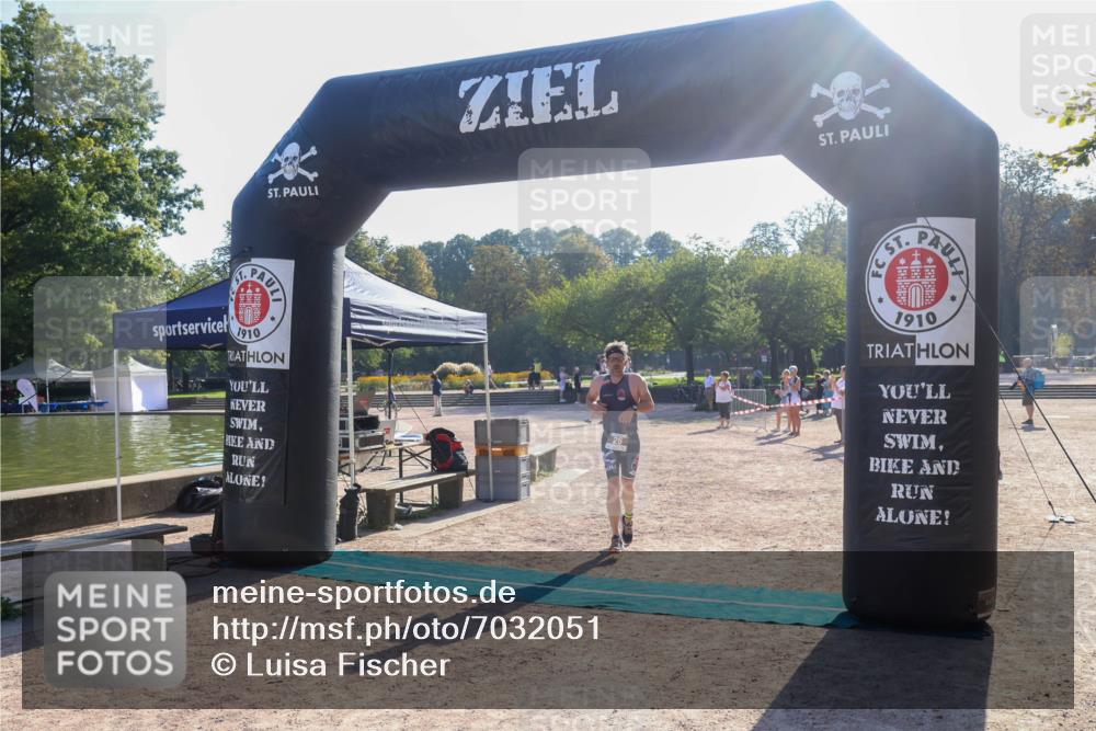 08.09.2024 - Stadtparktriathlon Luisa Fischer http://msf.ph/oto/7032051 08.09.2024 09:44:14 Ziel 26 meine-sportfotos.de
