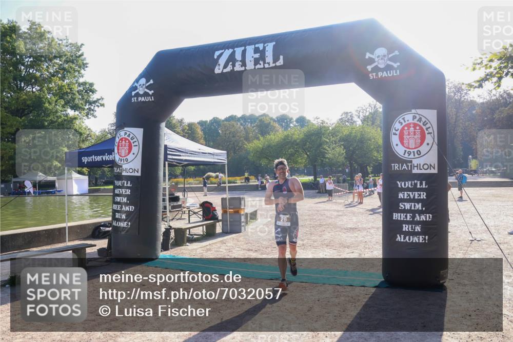 08.09.2024 - Stadtparktriathlon Luisa Fischer http://msf.ph/oto/7032057 08.09.2024 09:44:15 Ziel 26 meine-sportfotos.de