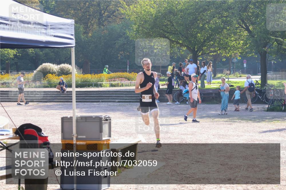 08.09.2024 - Stadtparktriathlon Luisa Fischer http://msf.ph/oto/7032059 08.09.2024 09:44:27 Ziel 20, 56 meine-sportfotos.de