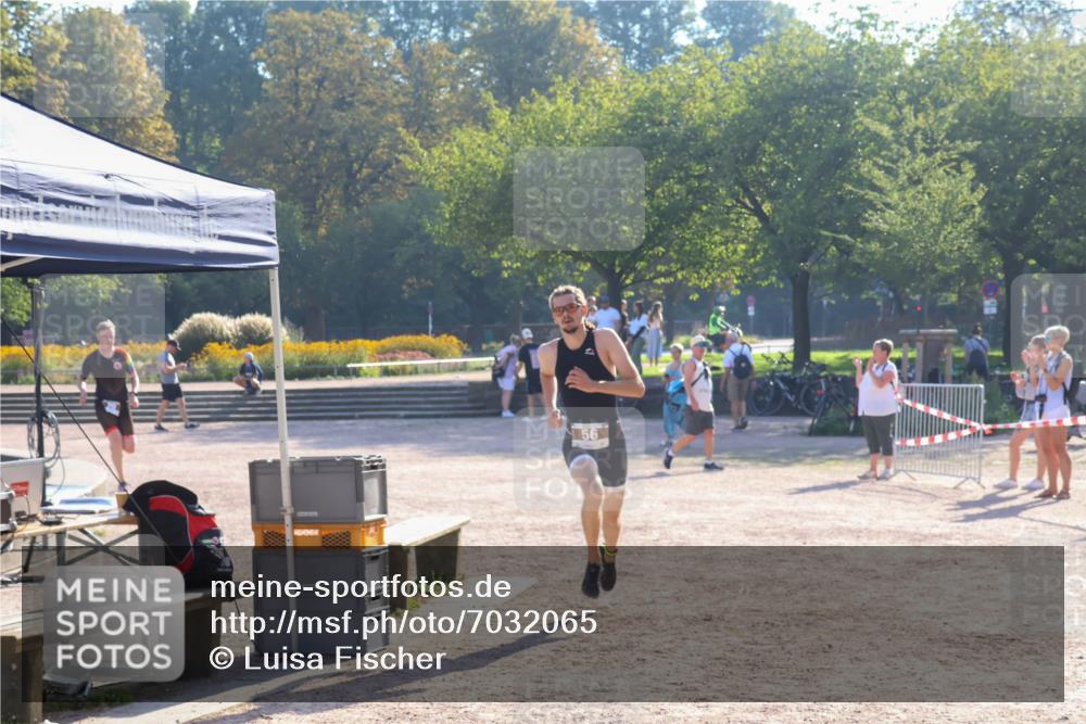 08.09.2024 - Stadtparktriathlon Luisa Fischer http://msf.ph/oto/7032065 08.09.2024 09:44:28 Ziel 20, 56 meine-sportfotos.de