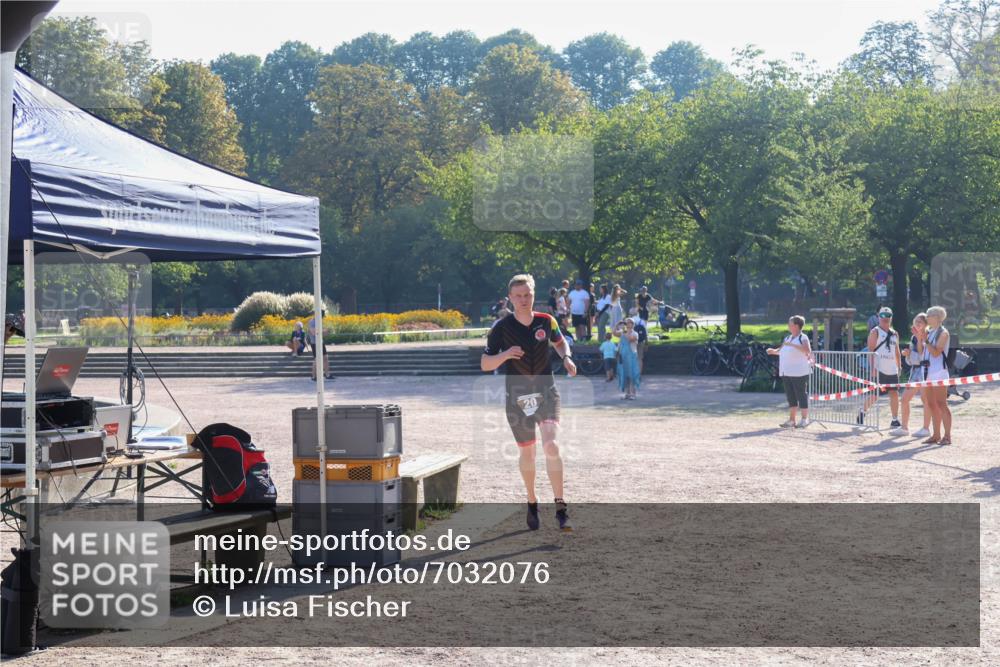 08.09.2024 - Stadtparktriathlon Luisa Fischer http://msf.ph/oto/7032076 08.09.2024 09:44:31 Ziel 20, 56 meine-sportfotos.de
