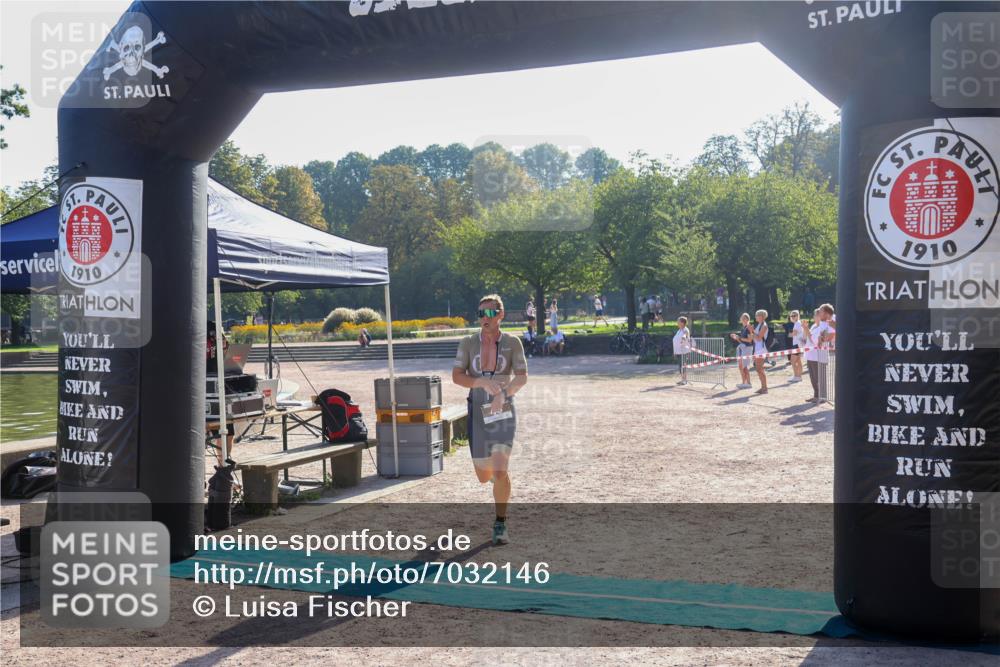 08.09.2024 - Stadtparktriathlon Luisa Fischer http://msf.ph/oto/7032146 08.09.2024 09:46:10 Ziel 45 meine-sportfotos.de