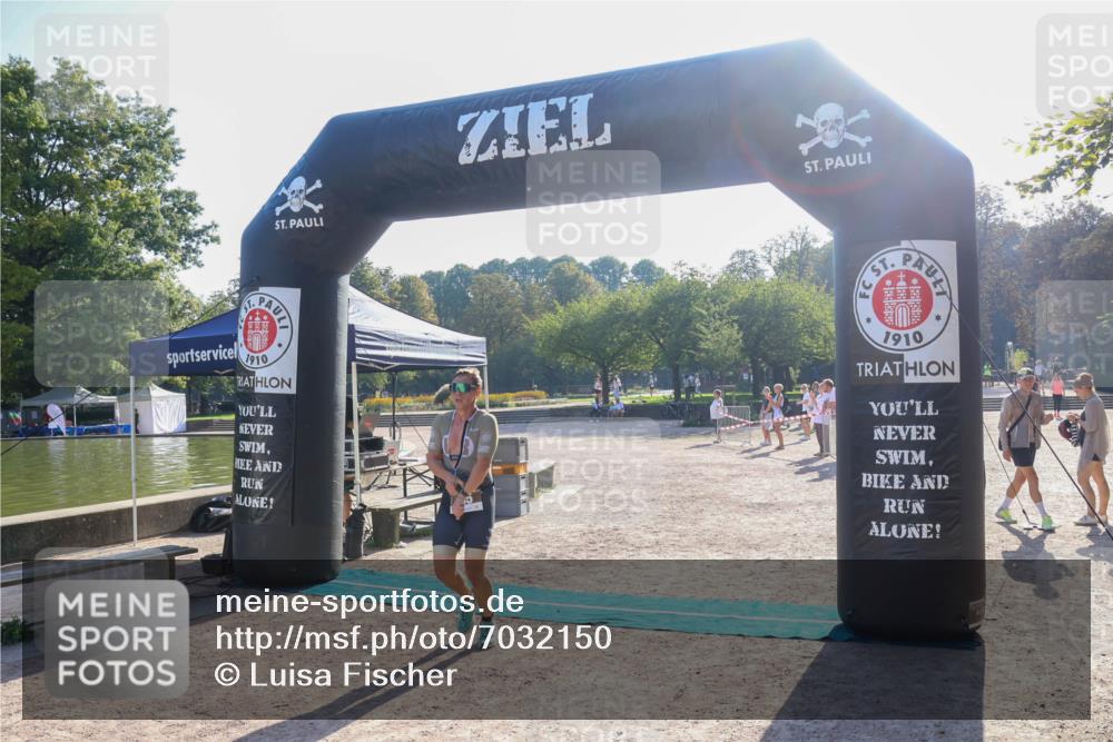 08.09.2024 - Stadtparktriathlon Luisa Fischer http://msf.ph/oto/7032150 08.09.2024 09:46:11 Ziel 45 meine-sportfotos.de