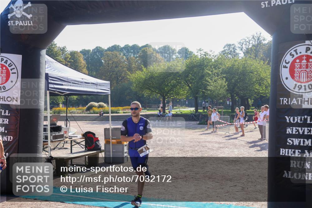 08.09.2024 - Stadtparktriathlon Luisa Fischer http://msf.ph/oto/7032172 08.09.2024 09:46:26 Ziel 4 meine-sportfotos.de
