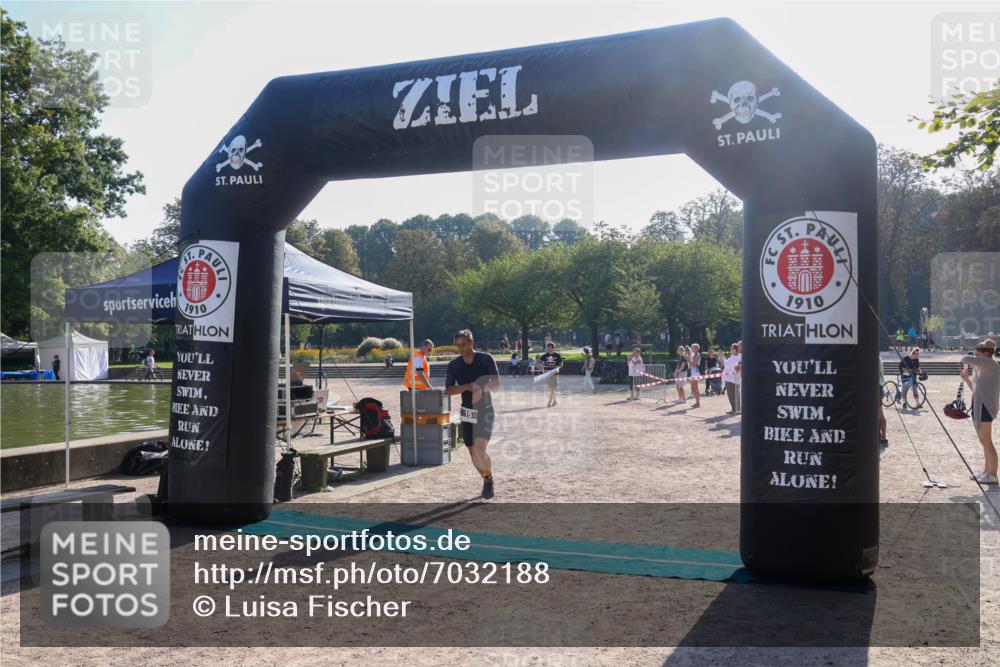 08.09.2024 - Stadtparktriathlon Luisa Fischer http://msf.ph/oto/7032188 08.09.2024 09:46:43 Ziel 15 meine-sportfotos.de