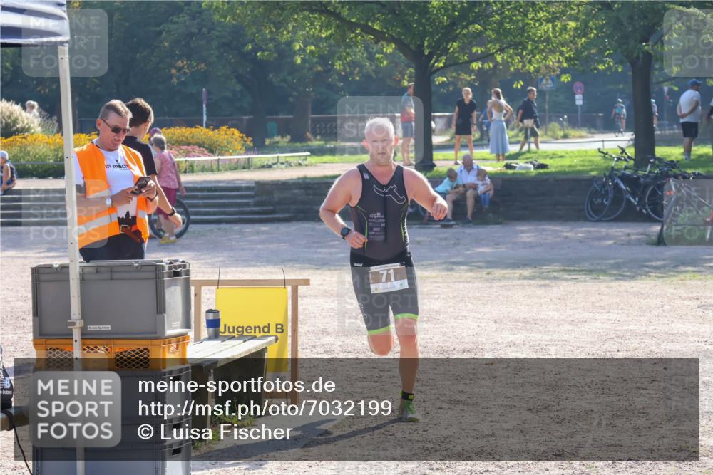 08.09.2024 - Stadtparktriathlon Luisa Fischer http://msf.ph/oto/7032199 08.09.2024 09:46:56 Ziel 71 meine-sportfotos.de