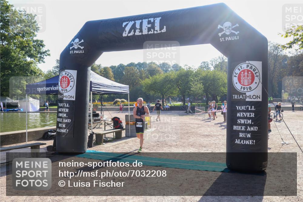 08.09.2024 - Stadtparktriathlon Luisa Fischer http://msf.ph/oto/7032208 08.09.2024 09:46:58 Ziel 71 meine-sportfotos.de