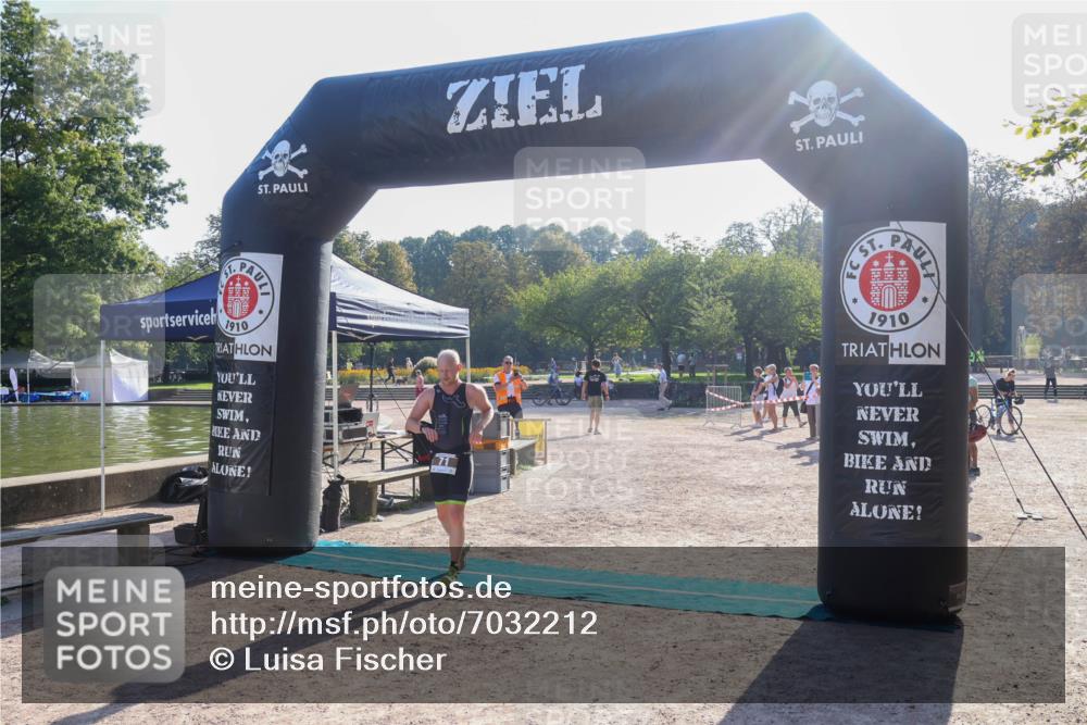 08.09.2024 - Stadtparktriathlon Luisa Fischer http://msf.ph/oto/7032212 08.09.2024 09:46:59 Ziel 71 meine-sportfotos.de