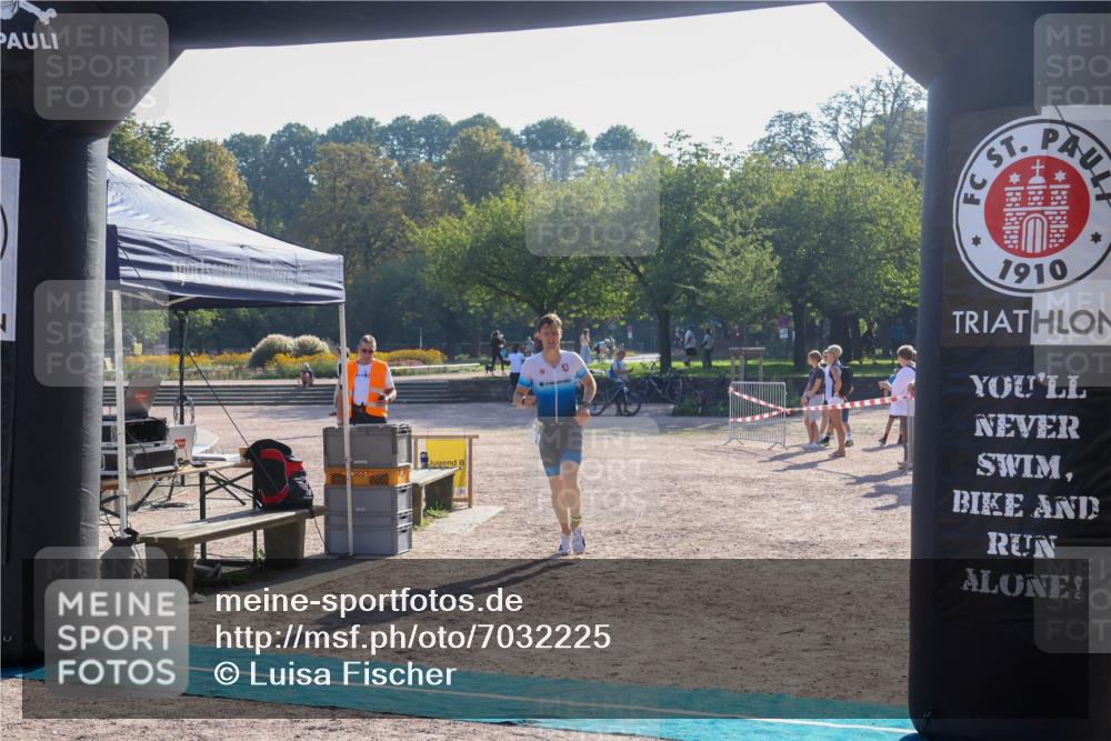 08.09.2024 - Stadtparktriathlon Luisa Fischer http://msf.ph/oto/7032225 08.09.2024 09:47:06 Ziel 89 meine-sportfotos.de