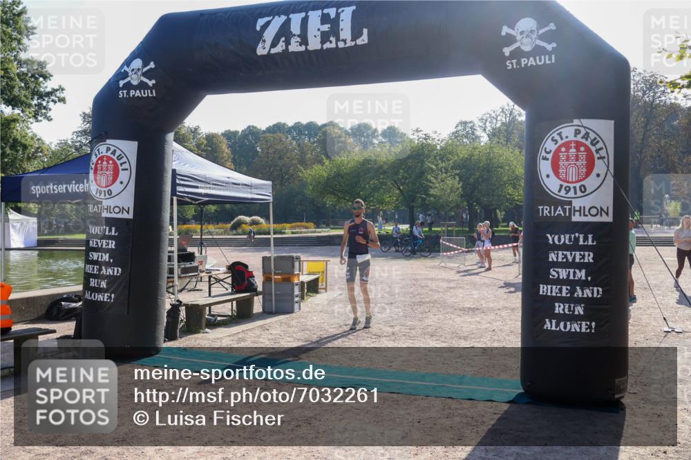08.09.2024 - Stadtparktriathlon Luisa Fischer http://msf.ph/oto/7032261 08.09.2024 09:47:45 Ziel 28 meine-sportfotos.de