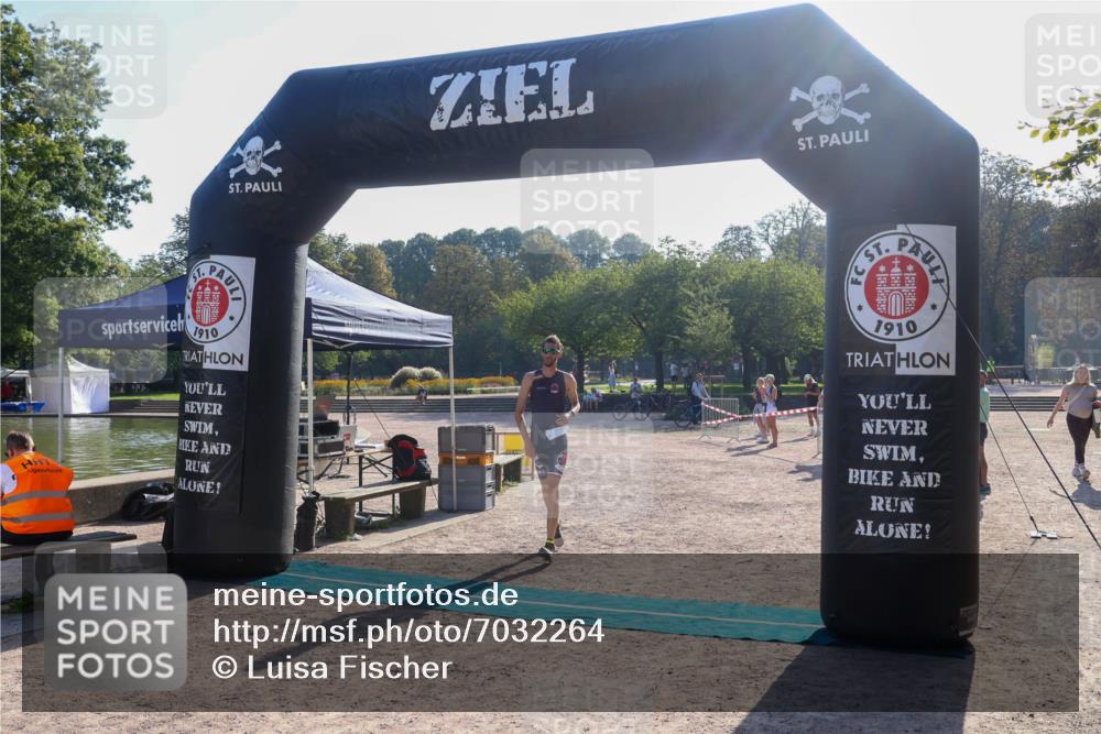 08.09.2024 - Stadtparktriathlon Luisa Fischer http://msf.ph/oto/7032264 08.09.2024 09:47:46 Ziel 28 meine-sportfotos.de