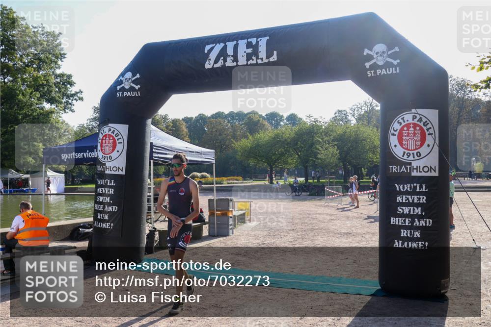 08.09.2024 - Stadtparktriathlon Luisa Fischer http://msf.ph/oto/7032273 08.09.2024 09:47:48 Ziel 28 meine-sportfotos.de
