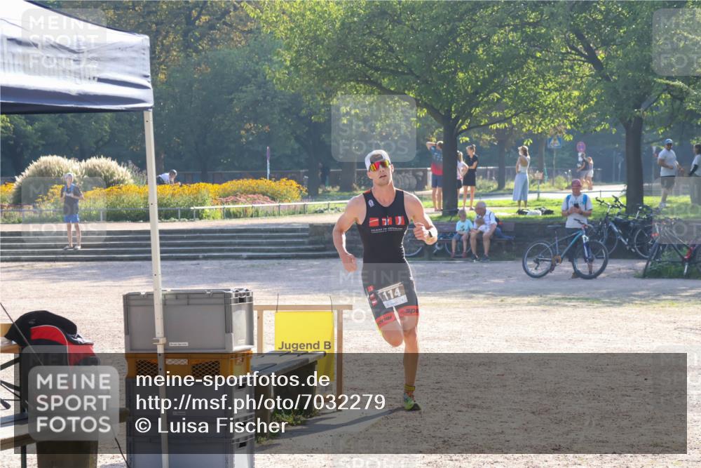 08.09.2024 - Stadtparktriathlon Luisa Fischer http://msf.ph/oto/7032279 08.09.2024 09:47:54 Ziel 114 meine-sportfotos.de