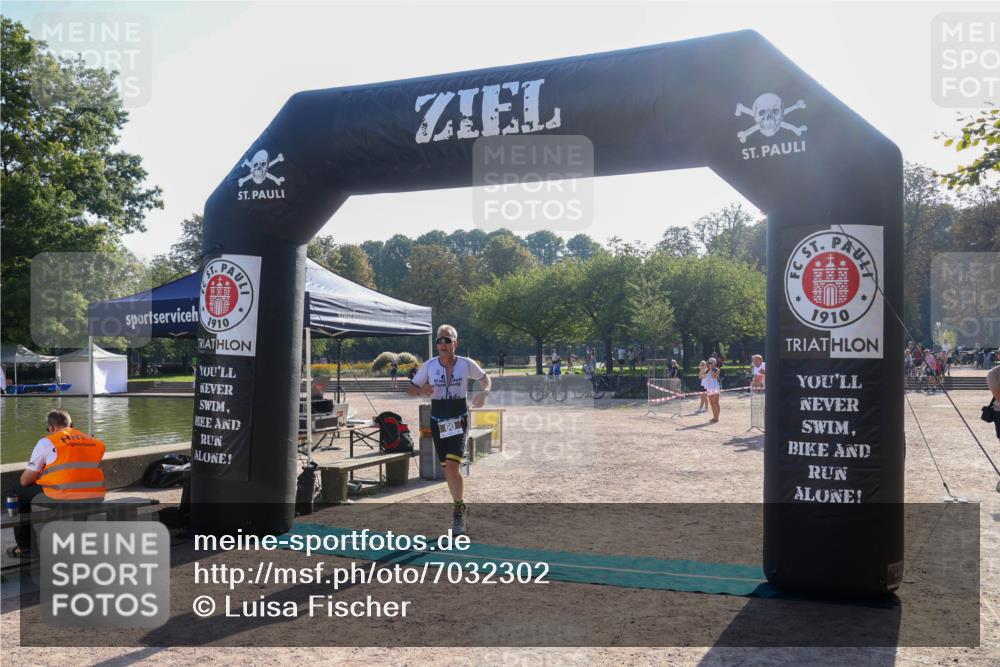 08.09.2024 - Stadtparktriathlon Luisa Fischer http://msf.ph/oto/7032302 08.09.2024 09:48:35 Ziel 60 meine-sportfotos.de