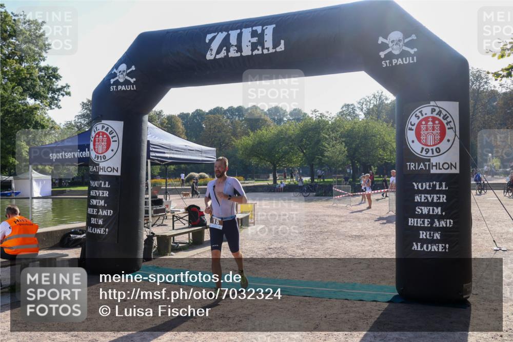 08.09.2024 - Stadtparktriathlon Luisa Fischer http://msf.ph/oto/7032324 08.09.2024 09:48:48 Ziel 18 meine-sportfotos.de
