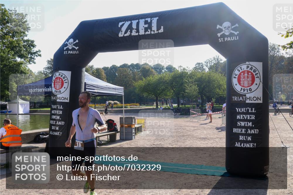 08.09.2024 - Stadtparktriathlon Luisa Fischer http://msf.ph/oto/7032329 08.09.2024 09:48:49 Ziel 18 meine-sportfotos.de