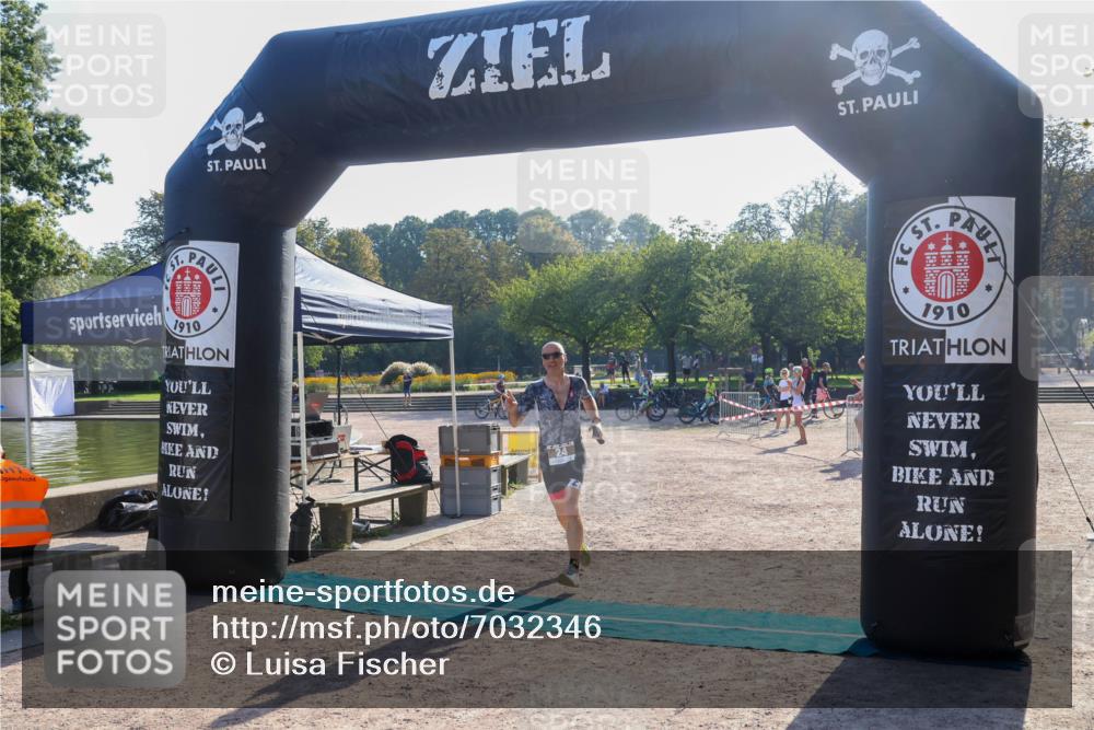 08.09.2024 - Stadtparktriathlon Luisa Fischer http://msf.ph/oto/7032346 08.09.2024 09:49:26 Ziel 24 meine-sportfotos.de