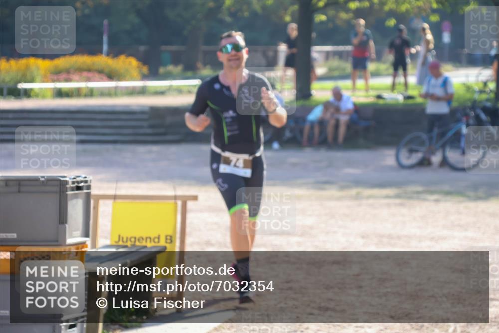 08.09.2024 - Stadtparktriathlon Luisa Fischer http://msf.ph/oto/7032354 08.09.2024 09:49:38 Ziel 61, 74 meine-sportfotos.de