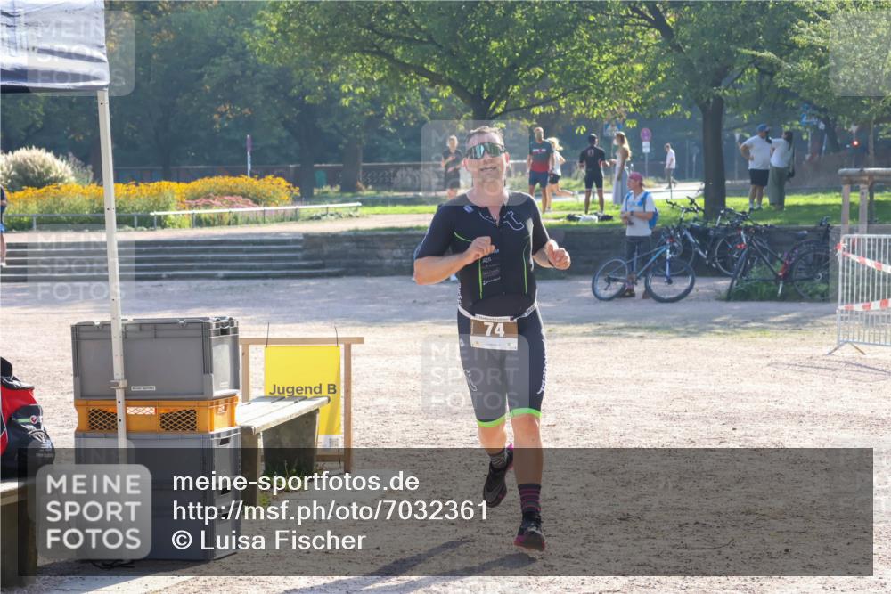08.09.2024 - Stadtparktriathlon Luisa Fischer http://msf.ph/oto/7032361 08.09.2024 09:49:39 Ziel 61, 74 meine-sportfotos.de
