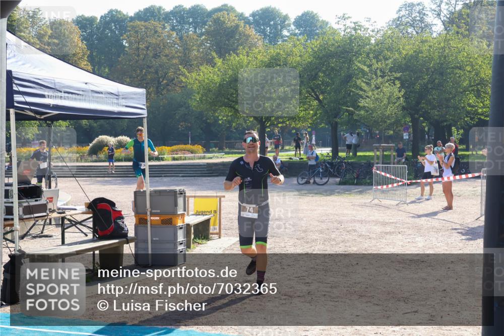 08.09.2024 - Stadtparktriathlon Luisa Fischer http://msf.ph/oto/7032365 08.09.2024 09:49:40 Ziel 61, 74 meine-sportfotos.de