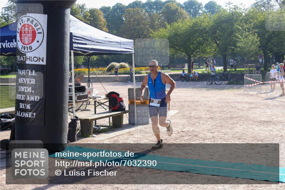08.09.2024 - Stadtparktriathlon Luisa Fischer http://msf.ph/oto/7032390 08.09.2024 09:49:50 Ziel 30, 61, 72 meine-sportfotos.de