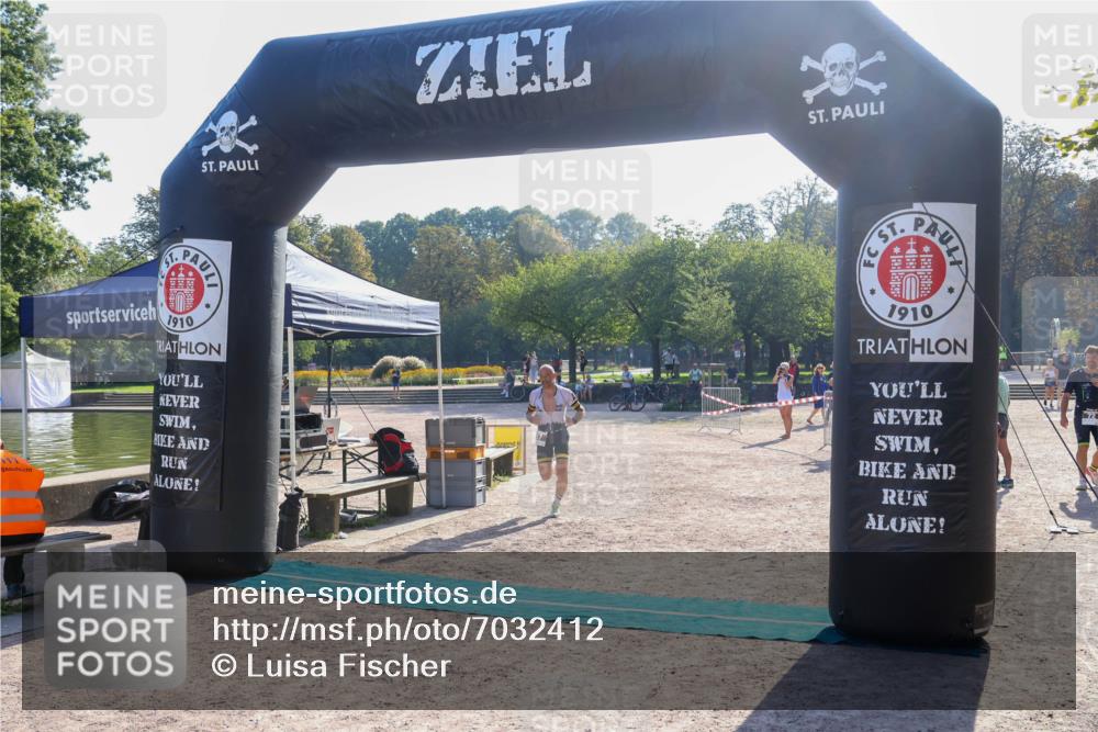 08.09.2024 - Stadtparktriathlon Luisa Fischer http://msf.ph/oto/7032412 08.09.2024 09:50:27 Ziel 57 meine-sportfotos.de