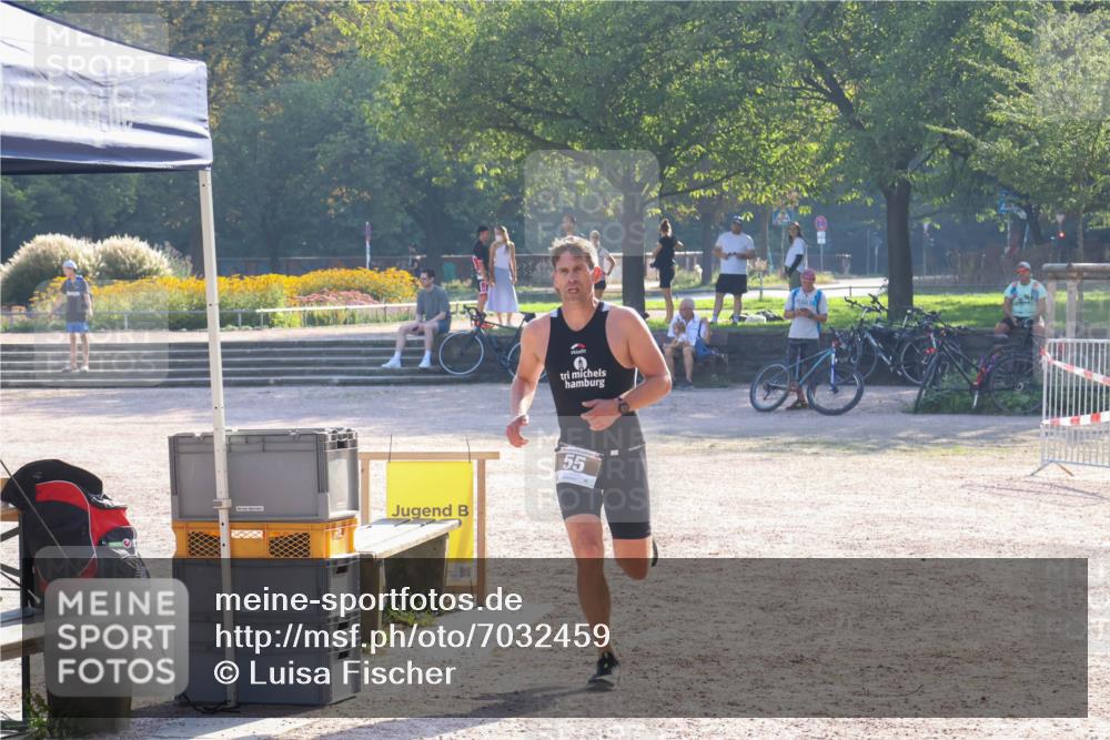 08.09.2024 - Stadtparktriathlon Luisa Fischer http://msf.ph/oto/7032459 08.09.2024 09:50:57 Ziel 55 meine-sportfotos.de