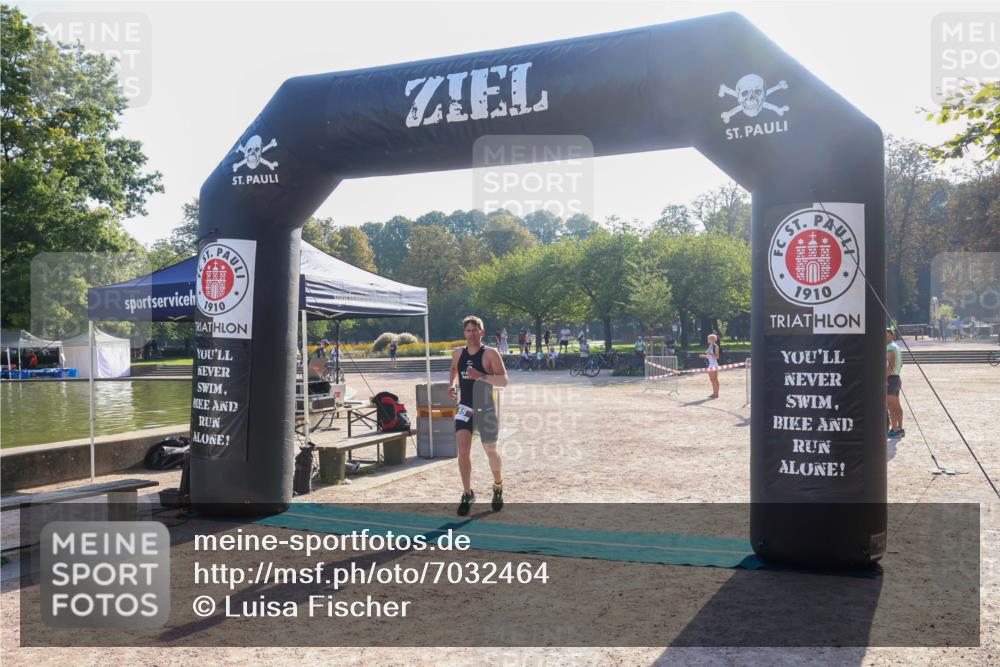 08.09.2024 - Stadtparktriathlon Luisa Fischer http://msf.ph/oto/7032464 08.09.2024 09:50:58 Ziel 55 meine-sportfotos.de