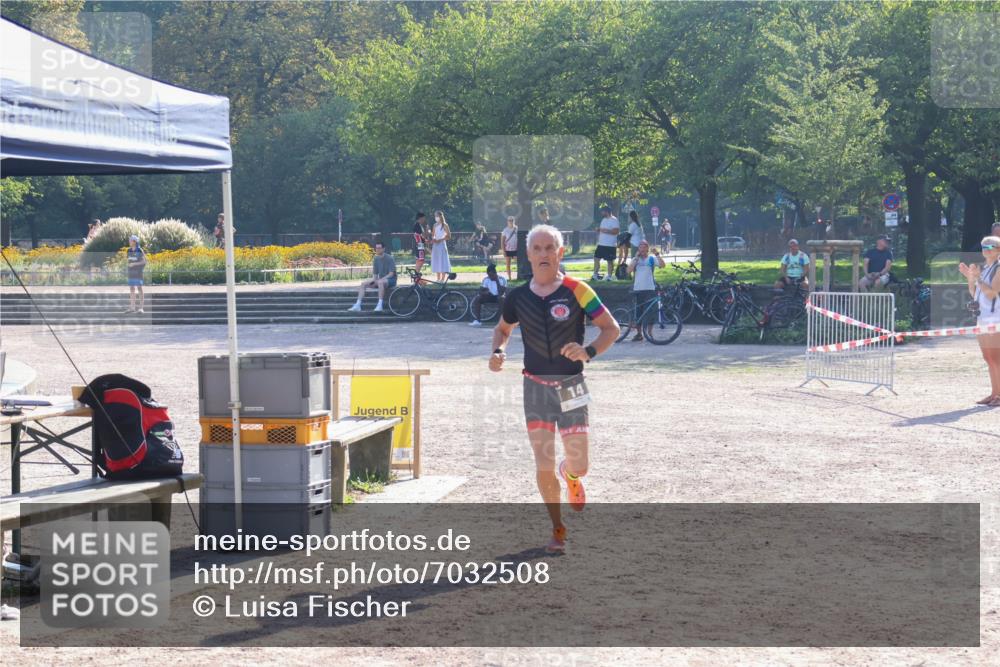 08.09.2024 - Stadtparktriathlon Luisa Fischer http://msf.ph/oto/7032508 08.09.2024 09:51:18 Ziel 3, 14 meine-sportfotos.de