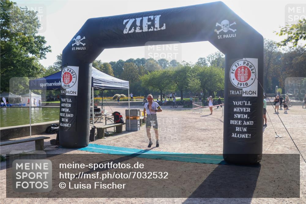 08.09.2024 - Stadtparktriathlon Luisa Fischer http://msf.ph/oto/7032532 08.09.2024 09:51:42 Ziel 58 meine-sportfotos.de