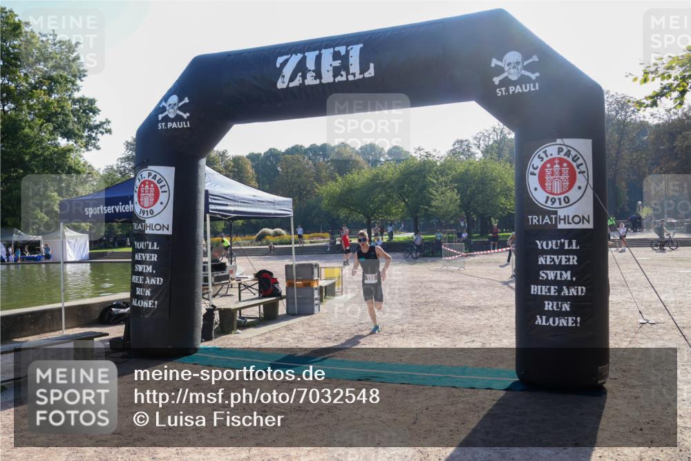 08.09.2024 - Stadtparktriathlon Luisa Fischer http://msf.ph/oto/7032548 08.09.2024 09:52:07 Ziel 126 meine-sportfotos.de