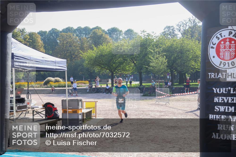 08.09.2024 - Stadtparktriathlon Luisa Fischer http://msf.ph/oto/7032572 08.09.2024 09:52:21 Ziel 67 meine-sportfotos.de