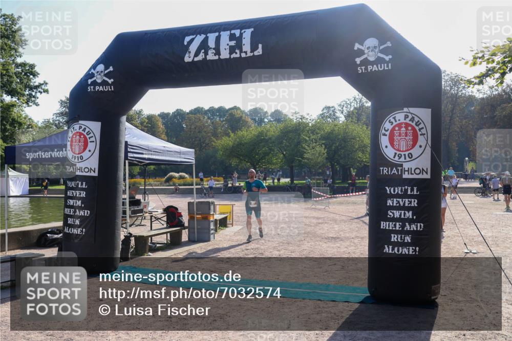 08.09.2024 - Stadtparktriathlon Luisa Fischer http://msf.ph/oto/7032574 08.09.2024 09:52:22 Ziel 67 meine-sportfotos.de