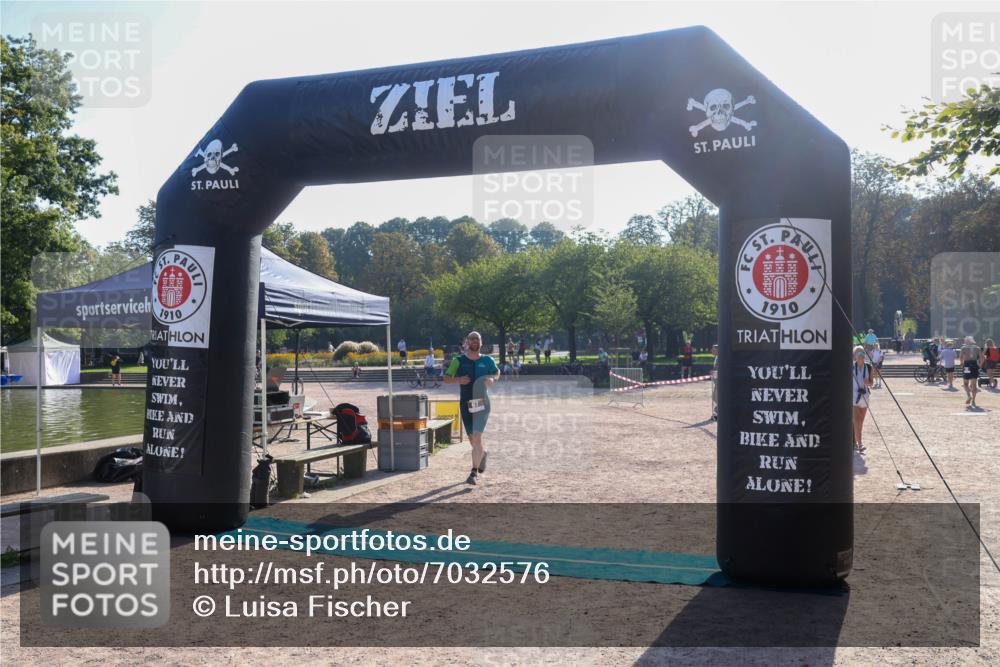08.09.2024 - Stadtparktriathlon Luisa Fischer http://msf.ph/oto/7032576 08.09.2024 09:52:22 Ziel 67 meine-sportfotos.de
