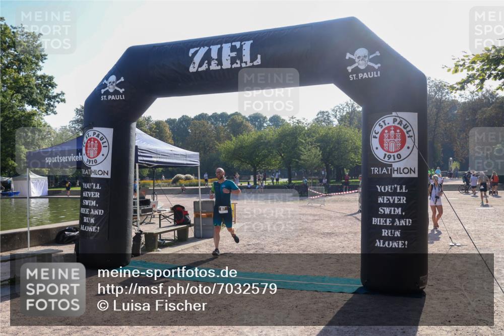 08.09.2024 - Stadtparktriathlon Luisa Fischer http://msf.ph/oto/7032579 08.09.2024 09:52:22 Ziel 67 meine-sportfotos.de
