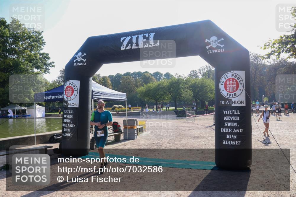 08.09.2024 - Stadtparktriathlon Luisa Fischer http://msf.ph/oto/7032586 08.09.2024 09:52:23 Ziel 67 meine-sportfotos.de