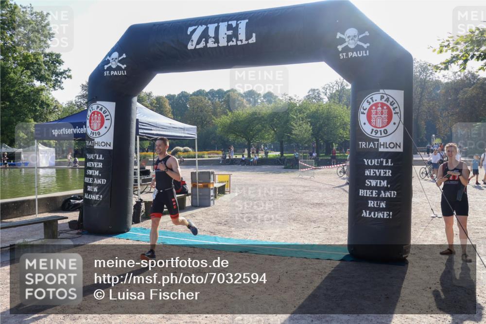 08.09.2024 - Stadtparktriathlon Luisa Fischer http://msf.ph/oto/7032594 08.09.2024 09:52:48 Ziel 110 meine-sportfotos.de