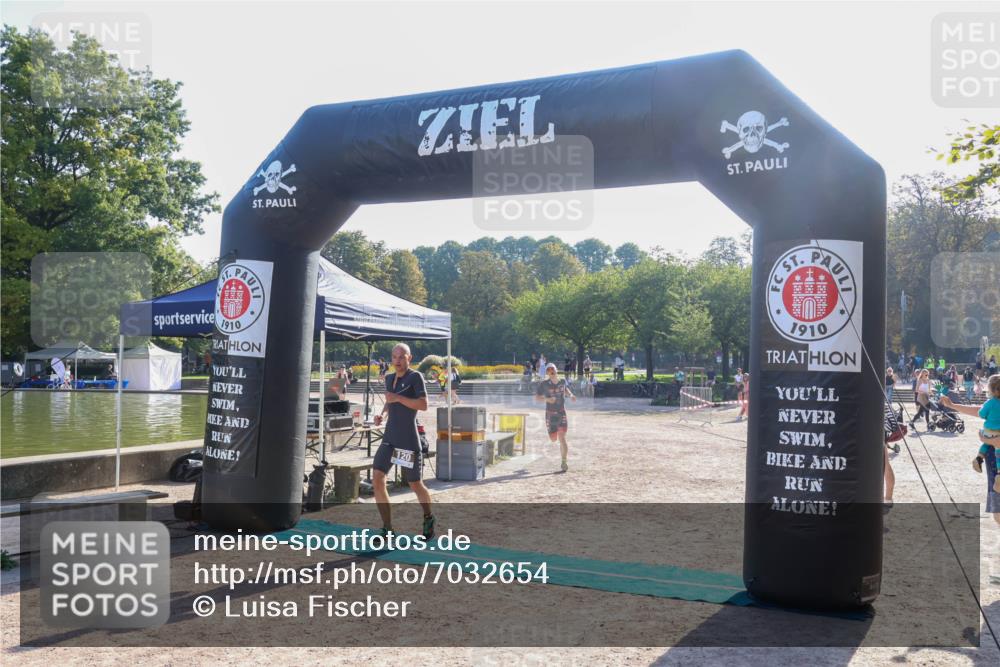 08.09.2024 - Stadtparktriathlon Luisa Fischer http://msf.ph/oto/7032654 08.09.2024 09:53:14 Ziel 106, 120, 158 meine-sportfotos.de