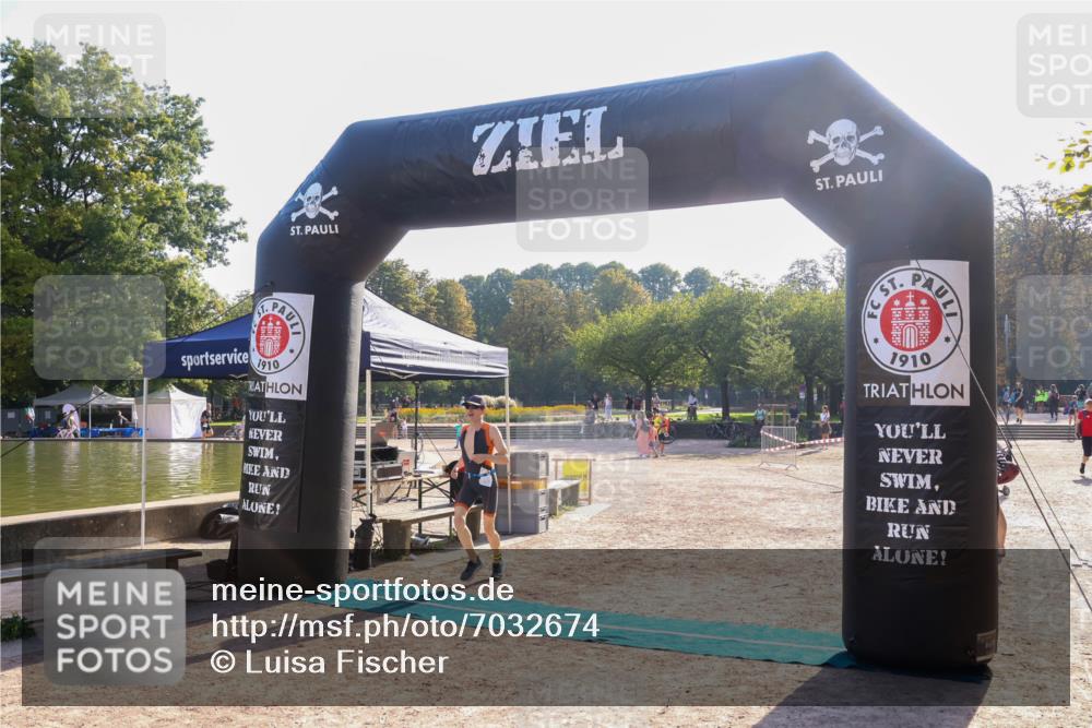 08.09.2024 - Stadtparktriathlon Luisa Fischer http://msf.ph/oto/7032674 08.09.2024 09:53:20 Ziel 106, 120, 158 meine-sportfotos.de