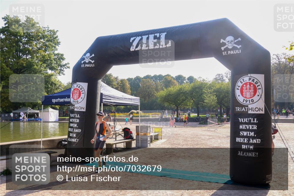 08.09.2024 - Stadtparktriathlon Luisa Fischer http://msf.ph/oto/7032679 08.09.2024 09:53:21 Ziel 106, 120, 158 meine-sportfotos.de