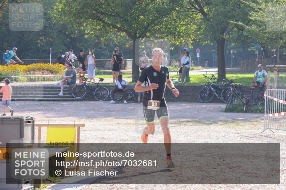 08.09.2024 - Stadtparktriathlon Luisa Fischer http://msf.ph/oto/7032681 08.09.2024 09:53:26 Ziel 93, 106 meine-sportfotos.de