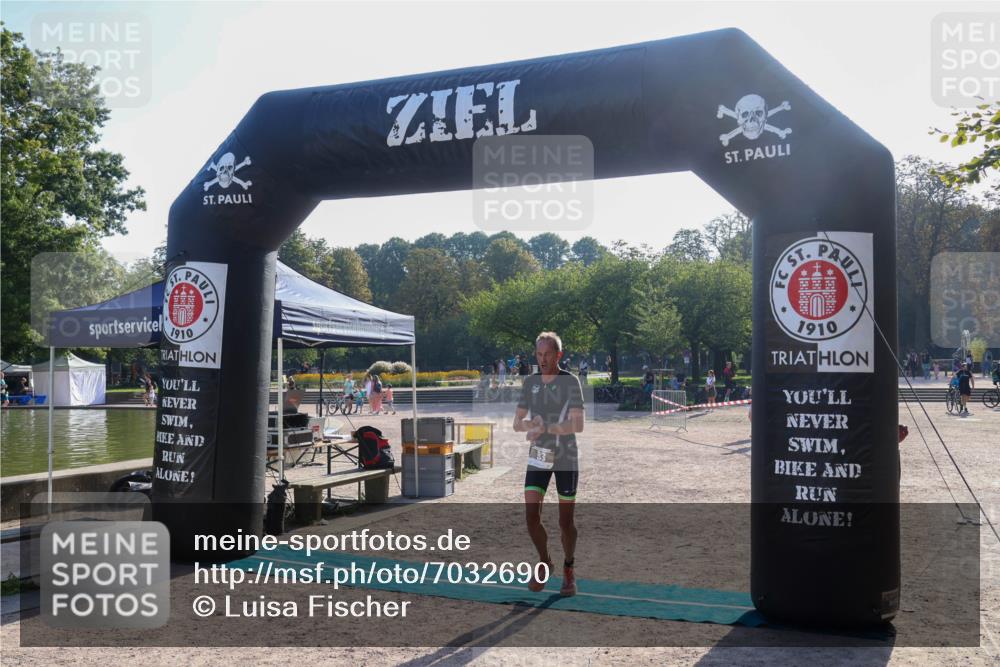 08.09.2024 - Stadtparktriathlon Luisa Fischer http://msf.ph/oto/7032690 08.09.2024 09:53:29 Ziel 93 meine-sportfotos.de