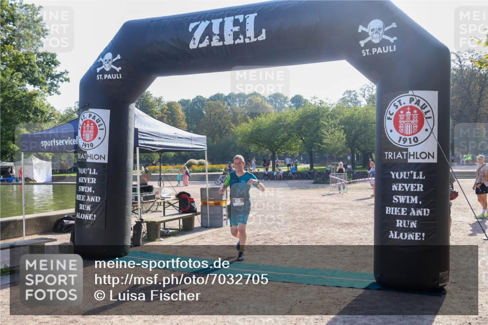 08.09.2024 - Stadtparktriathlon Luisa Fischer http://msf.ph/oto/7032705 08.09.2024 09:53:41 Ziel 65 meine-sportfotos.de