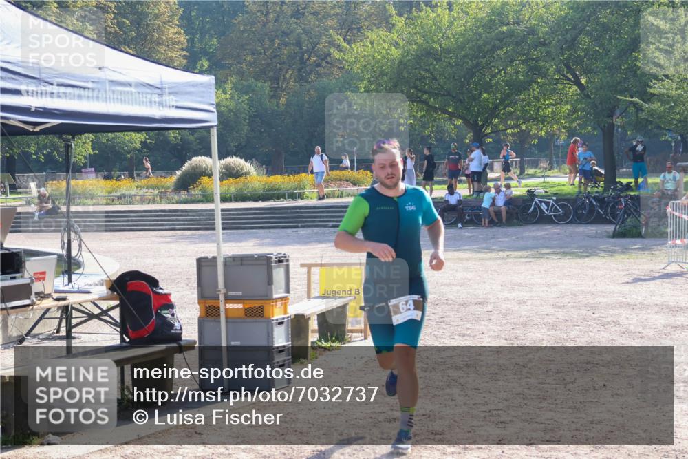 08.09.2024 - Stadtparktriathlon Luisa Fischer http://msf.ph/oto/7032737 08.09.2024 09:54:39 Ziel 64 meine-sportfotos.de