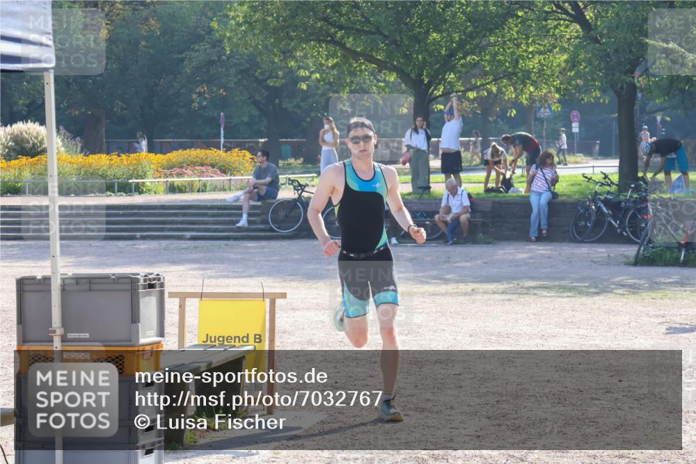 08.09.2024 - Stadtparktriathlon Luisa Fischer http://msf.ph/oto/7032767 08.09.2024 09:55:33 Ziel 107, 109 meine-sportfotos.de