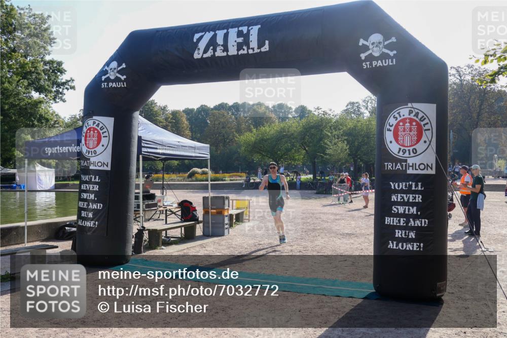 08.09.2024 - Stadtparktriathlon Luisa Fischer http://msf.ph/oto/7032772 08.09.2024 09:55:35 Ziel 109 meine-sportfotos.de