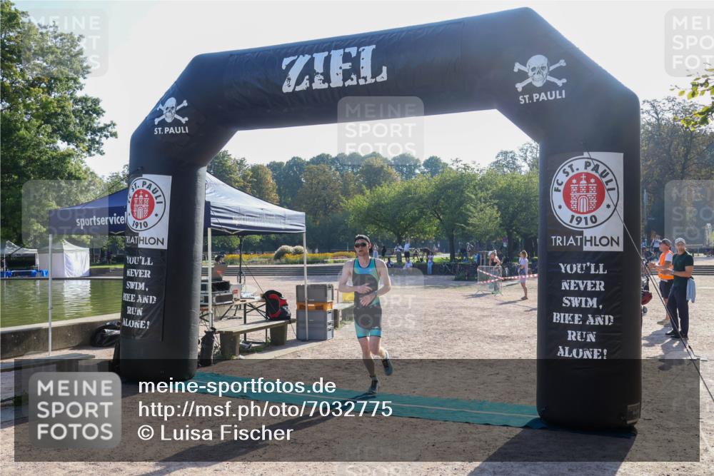 08.09.2024 - Stadtparktriathlon Luisa Fischer http://msf.ph/oto/7032775 08.09.2024 09:55:35 Ziel 109 meine-sportfotos.de