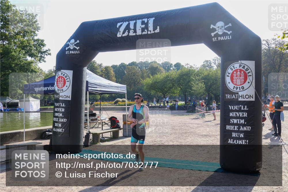 08.09.2024 - Stadtparktriathlon Luisa Fischer http://msf.ph/oto/7032777 08.09.2024 09:55:36 Ziel 109 meine-sportfotos.de