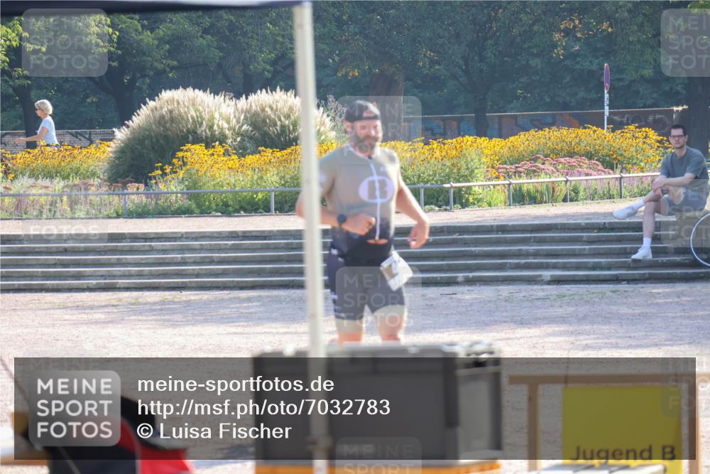 08.09.2024 - Stadtparktriathlon Luisa Fischer http://msf.ph/oto/7032783 08.09.2024 09:55:47 Ziel 46 meine-sportfotos.de